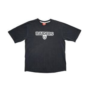 Vintage NFL Raiders Black T-Shirt – Boxy Fit – Size L (Measured 22x27)